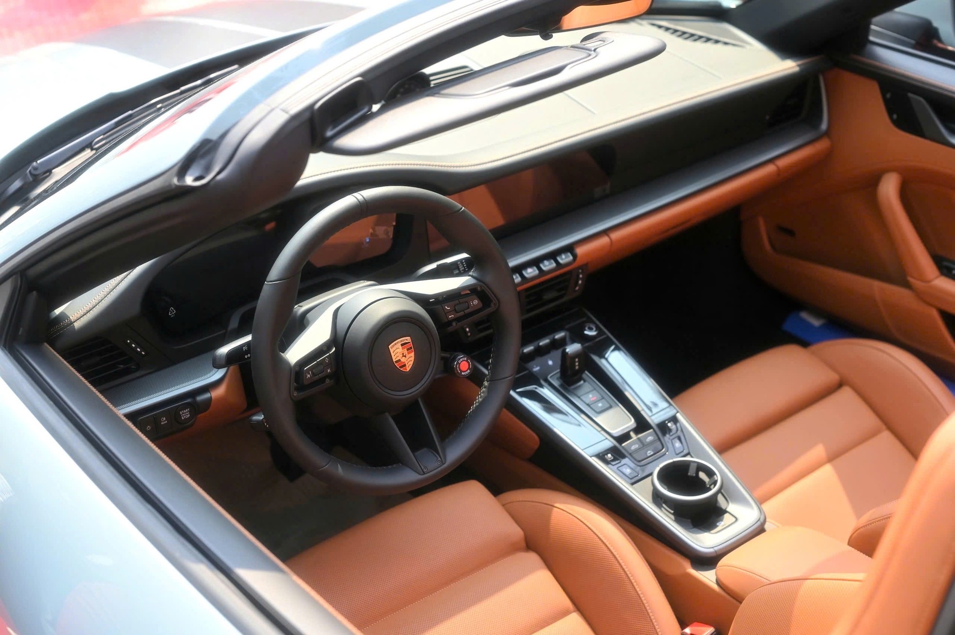 8 ‘xe chơi’ về Việt Nam 2025: Không phải siêu xe nhưng đắt, kén khách nhưng khó làm ngơ- Ảnh 2. 8 ‘xe chơi’ về Việt Nam 2025: Không phải siêu xe nhưng đắt, kén khách nhưng khó làm ngơ- Ảnh 2.