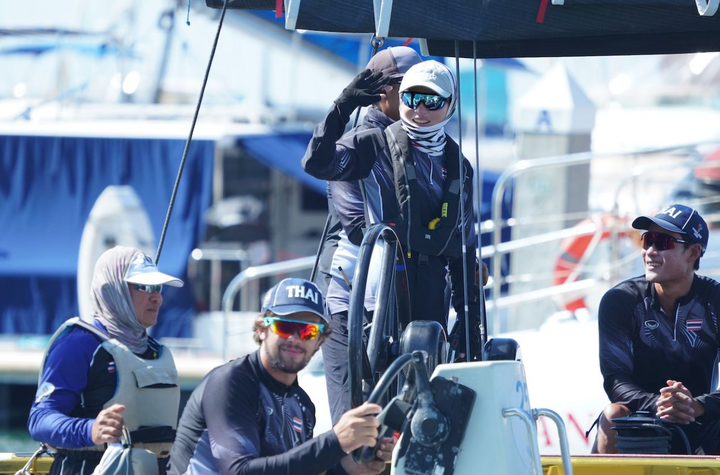 Ho&agrave;ng hậu Th&aacute;i Lan Suthida gi&agrave;nh huy chương v&agrave;ng SEA Games 33 ấn tượng - Ảnh 1.