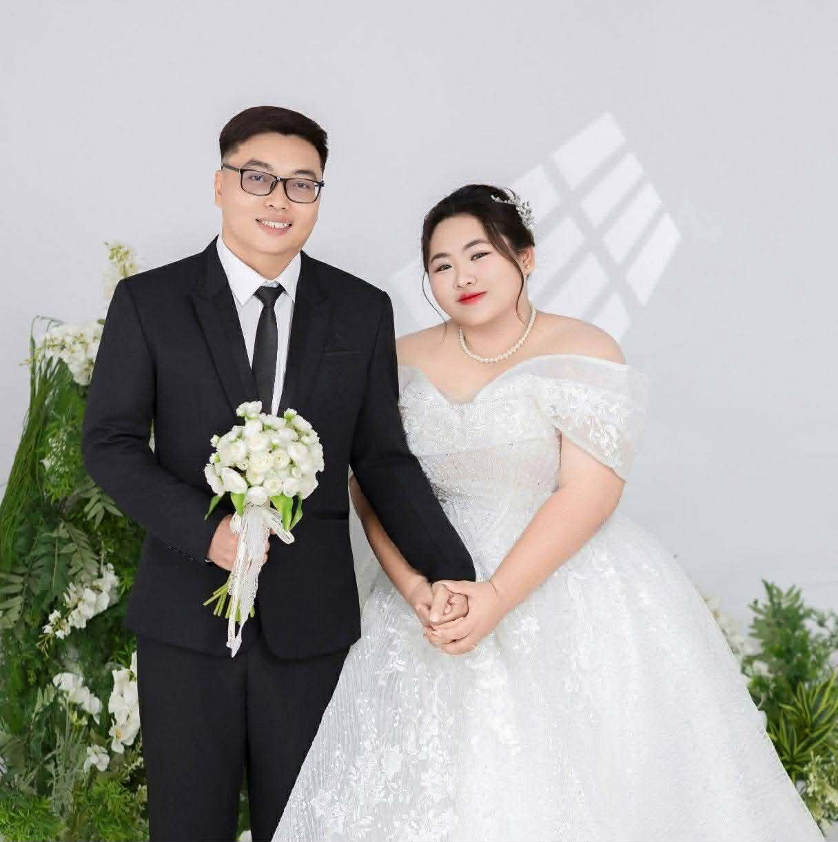 Con d&acirc;u nặng 130kg kh&ocirc;ng ngồi vừa xe hoa, mẹ chồng l&agrave;m một việc  - Ảnh 6.