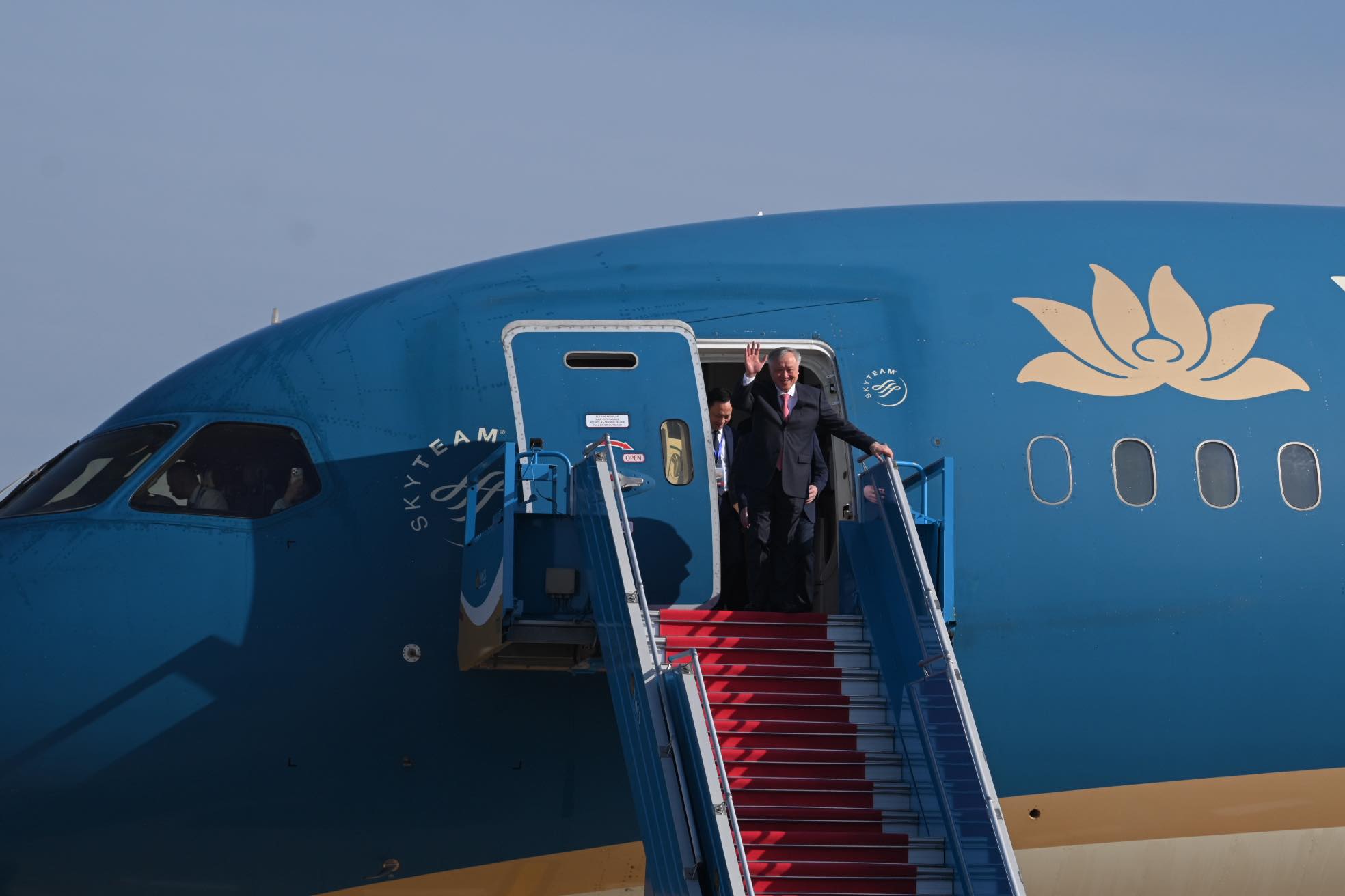 Khoảnh khắc lịch sử: 3 m&aacute;y bay li&ecirc;n tiếp 'ch&agrave;o s&acirc;n', s&acirc;n bay 16 tỷ USD gia nhập bản đồ h&agrave;ng kh&ocirc;ng to&agrave;n cầu - Ảnh 4.