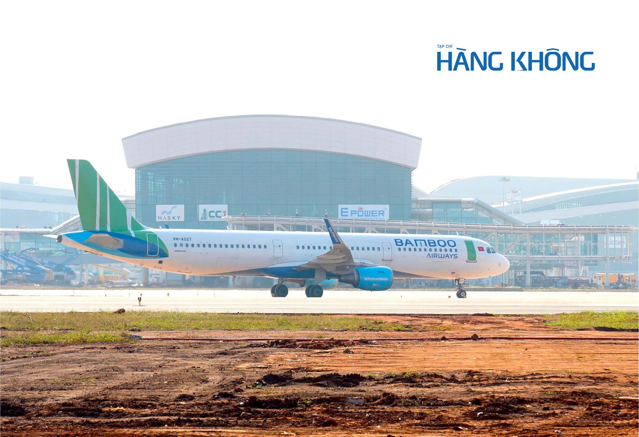 Khoảnh khắc lịch sử: 3 m&aacute;y bay li&ecirc;n tiếp 'ch&agrave;o s&acirc;n', s&acirc;n bay 16 tỷ USD gia nhập bản đồ h&agrave;ng kh&ocirc;ng to&agrave;n cầu - Ảnh 9.