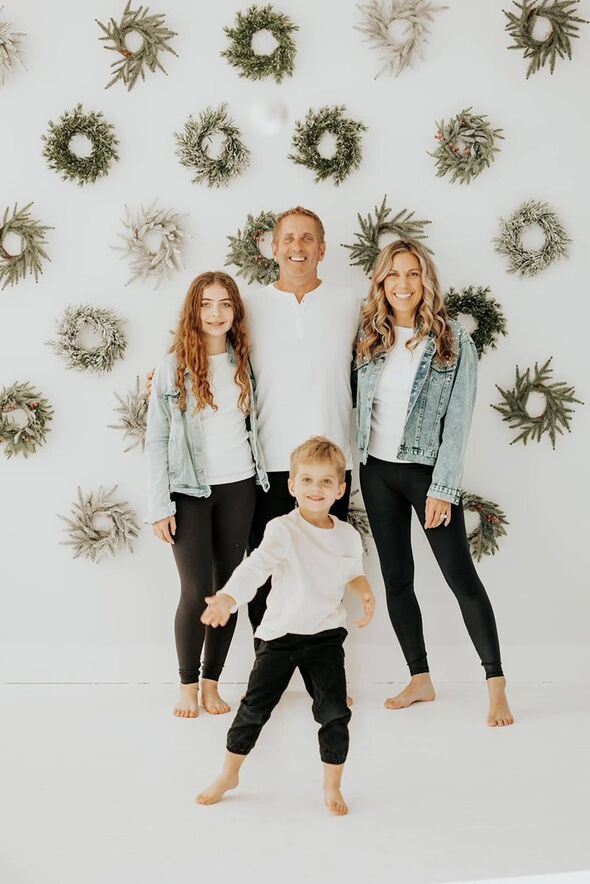 Rợn người clip m&aacute;y bay rơi khiến gia đ&igrave;nh ng&ocirc;i sao thể thao thiệt mạng - Ảnh 1.