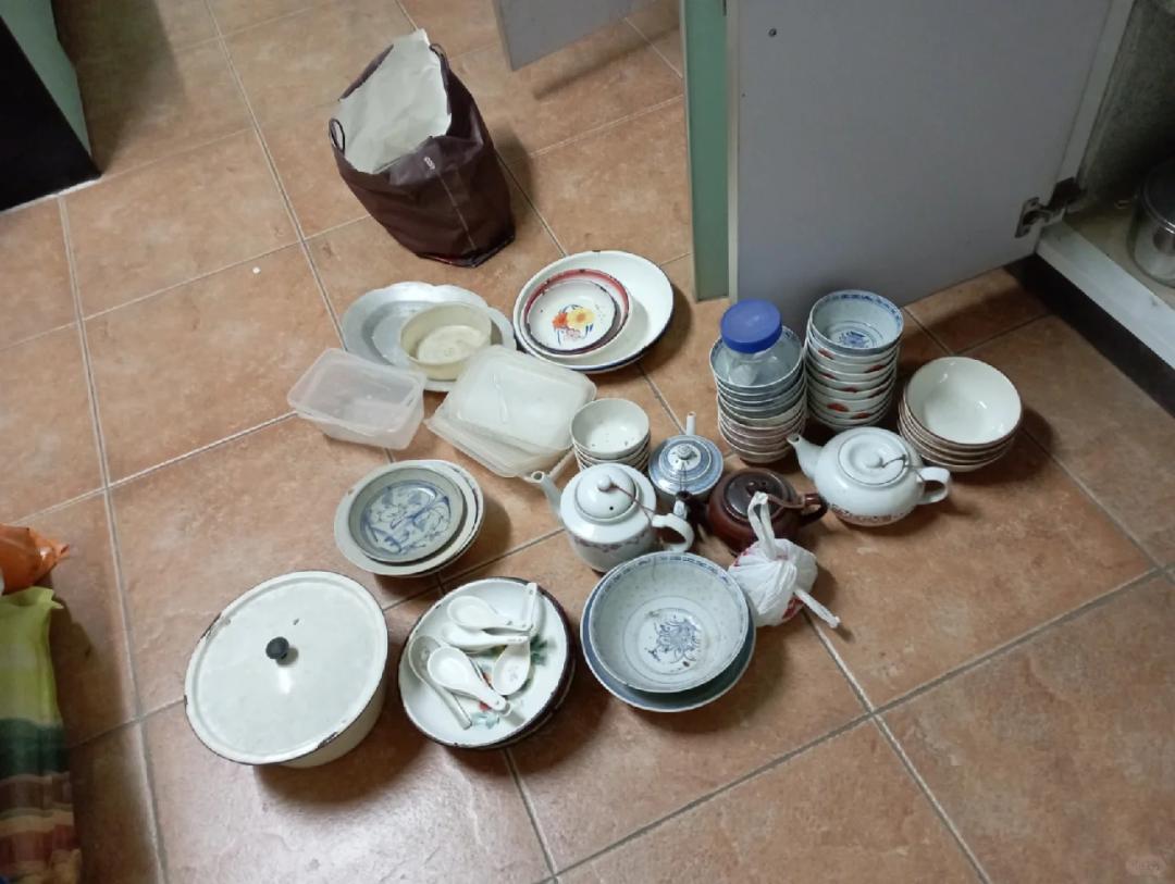 6 m&oacute;n đồ cũ khiến nh&agrave; lu&ocirc;n bừa bộn, v&iacute; tiền "tụt năng lượng": Ngh&egrave;o đến đ&acirc;u cũng n&ecirc;n bỏ ngay - Ảnh 2.