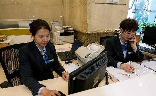 Người đ&agrave;n &ocirc;ng gửi tiết kiệm 71 tỷ đồng rồi mất trắng - Ảnh 1.