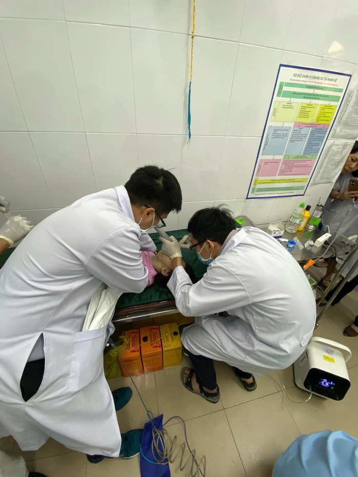 UBND TPHCM chỉ đạo nóng sau sự việc hai học sinh tử vong, trong đó 1 em đi ngoại khóa - Ảnh 1.