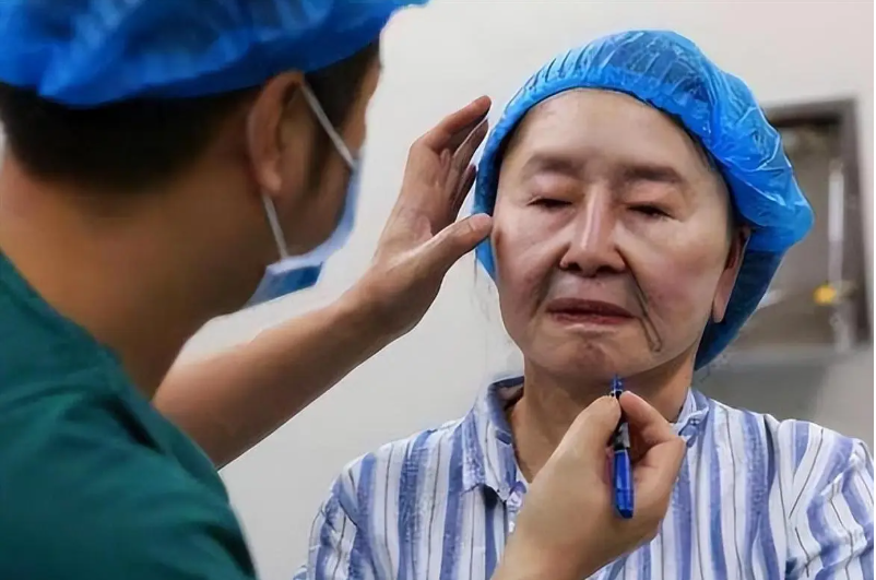 Cô gái 28 tuổi bỗng "già đi sau một đêm", bệnh viện bó tay suốt 11 năm: Sự thật khiến ai cũng rùng mình - Ảnh 5.