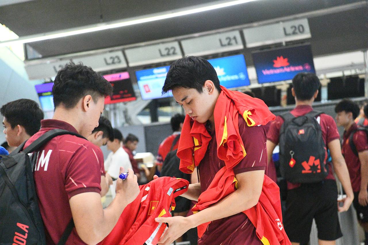 Trai đẹp U22 Việt Nam Đ&igrave;nh Bắc, Thanh Nh&agrave;n mang HCV về Việt Nam, thủ m&ocirc;n 1m91 visual s&aacute;ng bừng k&yacute; mỏi tay cho CĐV- Ảnh 14.