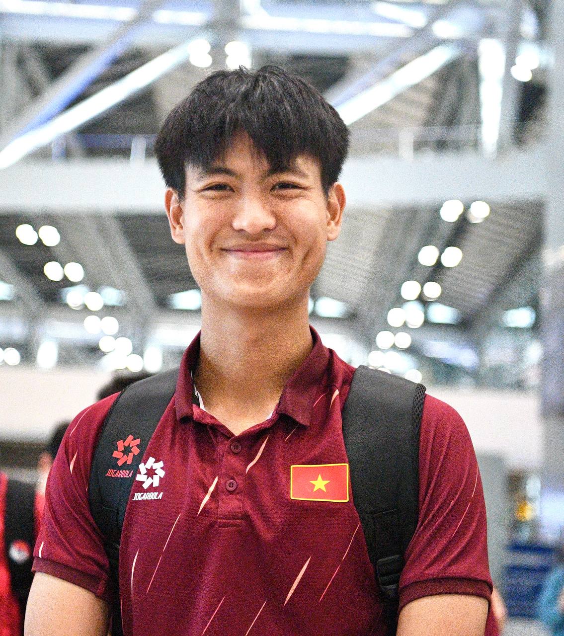 Trai đẹp U22 Việt Nam Đ&igrave;nh Bắc, Thanh Nh&agrave;n mang HCV về Việt Nam, thủ m&ocirc;n 1m91 visual s&aacute;ng bừng k&yacute; mỏi tay cho CĐV- Ảnh 13.