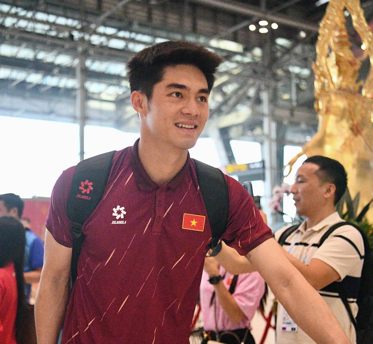 Trai đẹp U22 Việt Nam Đ&igrave;nh Bắc, Thanh Nh&agrave;n mang HCV về Việt Nam, thủ m&ocirc;n 1m91 visual s&aacute;ng bừng k&yacute; mỏi tay cho CĐV- Ảnh 1.