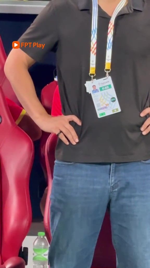 Giải mã chiếc nhẫn "phong thuỷ" của HLV Kim Sang-sik: Có liên quan gì đến cú lội ngược dòng "điên rồ" nhất? - Ảnh 3.