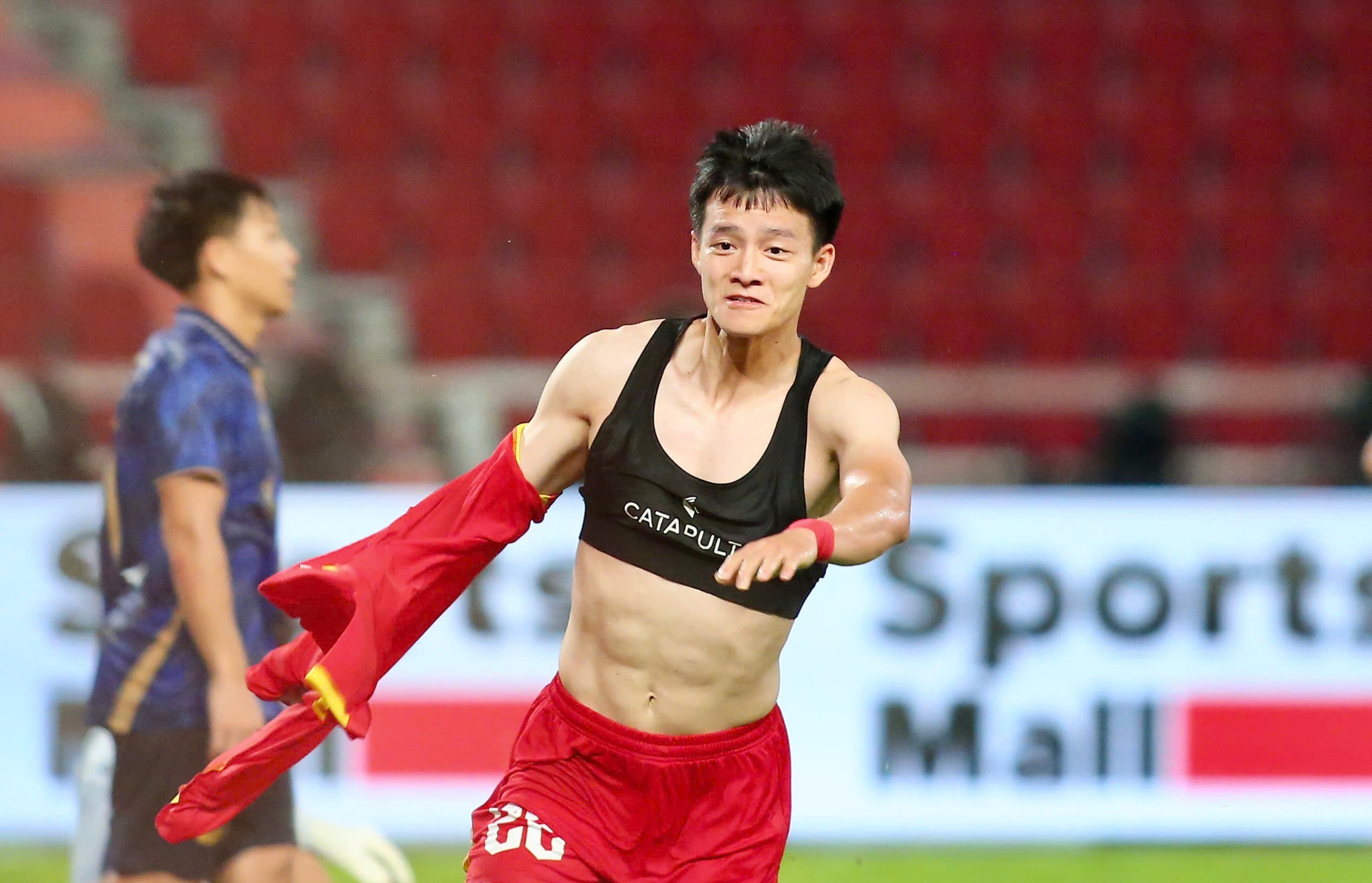 Giấc mơ "c&uacute; ăn bốn" của Madam Pang trở th&agrave;nh &aacute;c mộng, b&oacute;ng đ&aacute; Th&aacute;i Lan trắng tay to&agrave;n tập ở SEA Games - Ảnh 2.