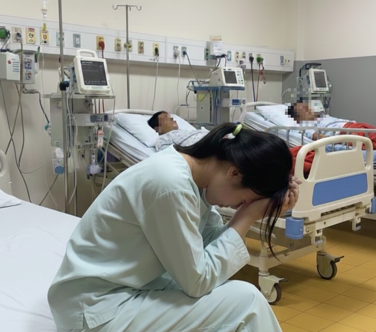 Quá chăm dưỡng da theo kiểu nhiều chị em "tung hô", người phụ nữ trẻ mắc ung thư nội mạc tử cung lúc nào không biết - Ảnh 2.