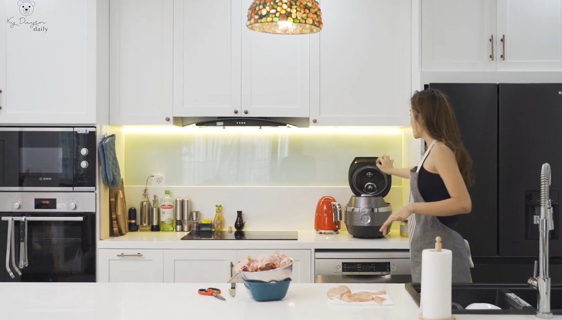 Kỳ Duyên "ăn ở" như thế này ư? - Ảnh 4. Kỳ Duyên "ăn ở" như thế này ư? - Ảnh 4.