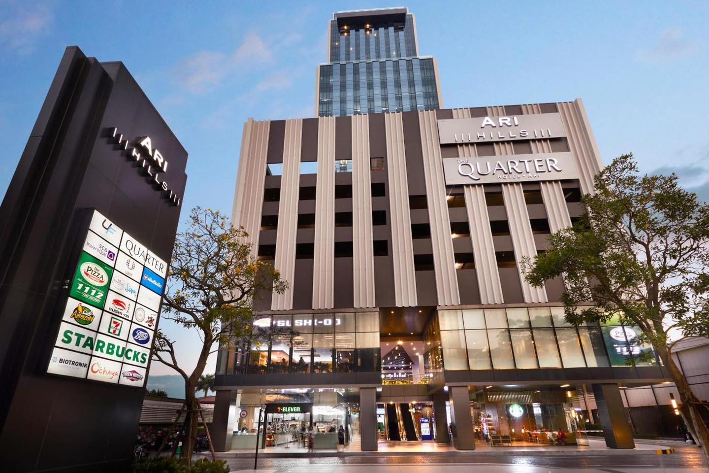 Bên trong khách sạn 4 sao U22 Việt Nam ở tại SEA Games 33 có gì?- Ảnh 1.