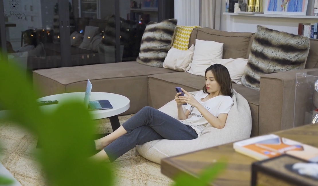 Kỳ Duyên "ăn ở" như thế này ư? - Ảnh 2. Kỳ Duyên "ăn ở" như thế này ư? - Ảnh 2.