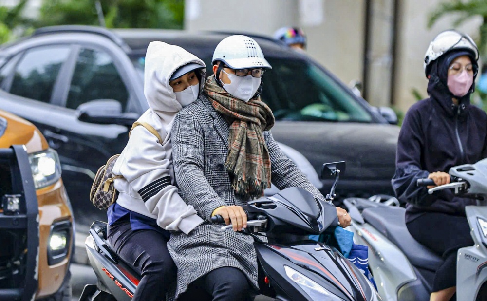 Miền Bắc đón không khí lạnh , Hà Nội rét dưới 11 độ C vào 3 / 12 - Ảnh 1. Miền Bắc đón không khí lạnh , Hà Nội rét dưới 11 độ C vào 3 / 12 - Ảnh 1.