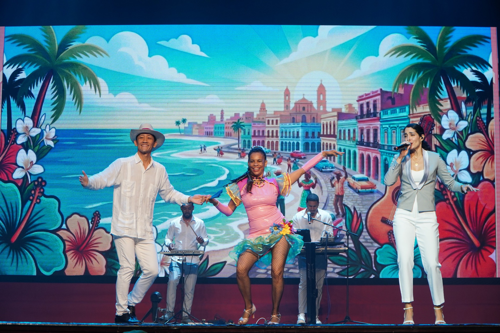 Kỷ niệm 65 năm ngày thiết lập quan hệ ngoại giao giữa Việt Nam và Cuba  - Ảnh 7.