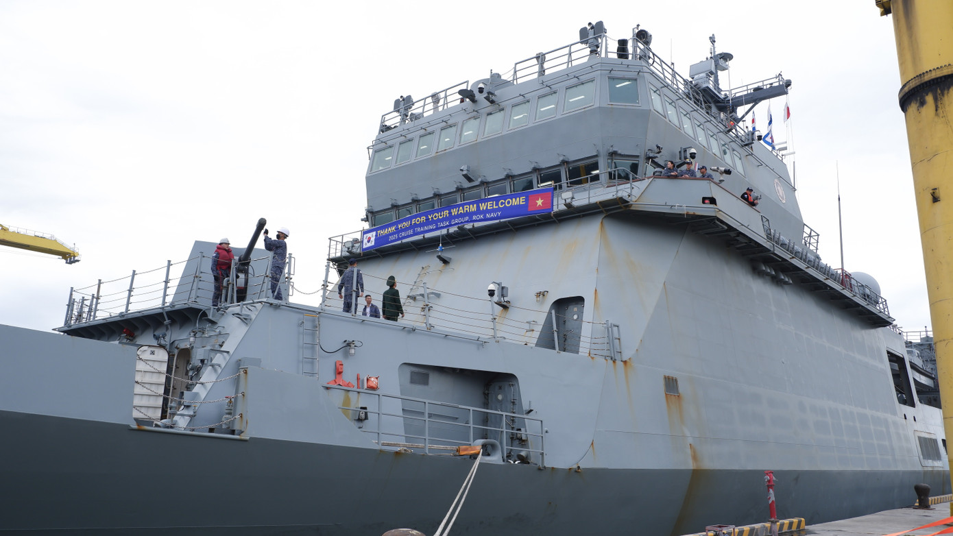 Tàu ROKS Hansando của Hải quân Hàn Quốc thăm Đà Nẵng tăng cường hợp tác quốc phòng - Ảnh 8.
