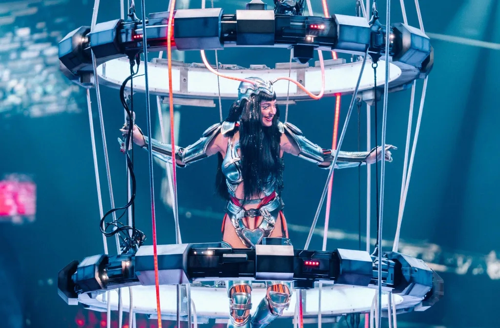 - Ảnh 4. - Ảnh 4.