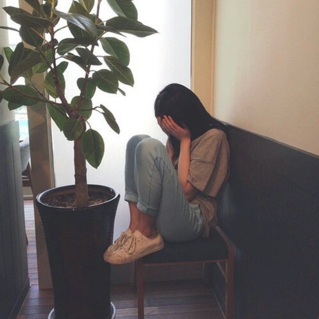 Ly hôn xong tôi tưởng nhẹ nhõm nhưng chỉ một phong bì dày cộp đã kéo tôi xuống vực sâu không đáy- Ảnh 1.