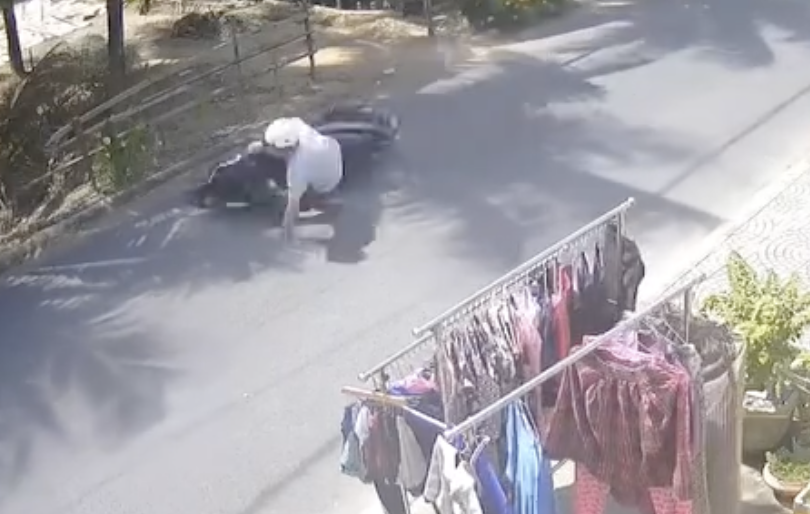 Vướng dây cáp thòng thấp xuống đường gây tử vong: Ai chịu trách nhiệm? - Ảnh 1. Vướng dây cáp thòng thấp xuống đường gây tử vong: Ai chịu trách nhiệm? - Ảnh 1.