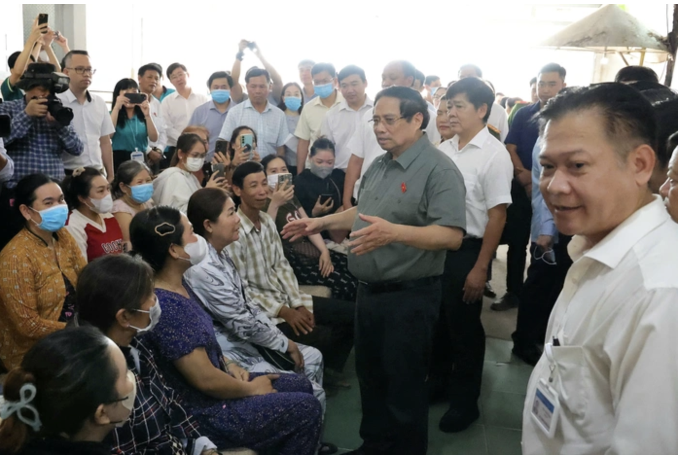 Cần Thơ: Thông Tin Mới Vụ Mua 2 Máy Xạ Trị Theo Chỉ Đạo Của Thủ Tướng Cần Thơ: Thông Tin Mới Vụ Mua 2 Máy Xạ Trị Theo Chỉ Đạo Của Thủ Tướng - Ảnh 1.