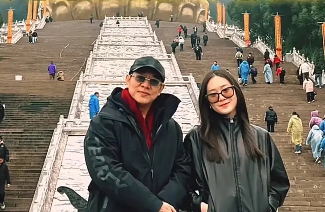 L&yacute; Li&ecirc;n Kiệt g&acirc;y sốc với ph&aacute;t biểu về con c&aacute;i - Ảnh 1.