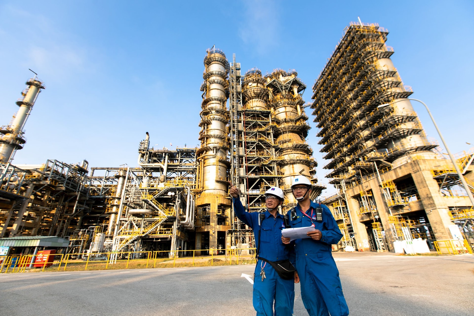 Một c&ocirc;ng ty tỷ đ&ocirc; dự kiến 2026 trả lương trung b&igrave;nh hơn 40 triệu đồng, năng suất lao động b&igrave;nh qu&acirc;n mỗi người tr&ecirc;n 6 tỷ/th&aacute;ng - Ảnh 1.