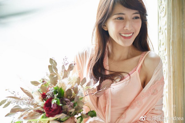 Sốc: Nữ diễn viên đẹp bậc nhất showbiz viết thư tuyệt mệnh sau khi bị nhiều bạn học nam tố cáo gạ gẫm- Ảnh 2.