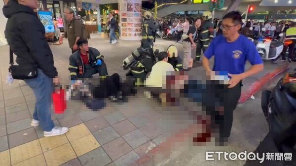 R&uacute;ng động Đ&agrave;i Loan (Trung Quốc): Hiện trường vụ tấn c&ocirc;ng li&ecirc;n ho&agrave;n khiến nhiều người thương vong, hung thủ tử vong sau g&acirc;y &aacute;n- Ảnh 4.