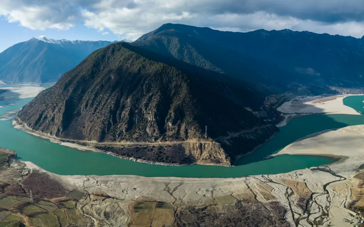 Trung Quốc x&acirc;y dựng hệ thống thủy điện lớn nhất thế giới giữa d&atilde;y Himalaya - Ảnh 1.