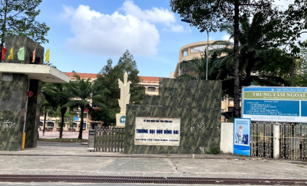 Vụ sinh viên Sư phạm Trường ĐH Đồng Nai chưa có tiền hỗ trợ, lãnh đạo nhà trường lên tiếng? - Ảnh 1.