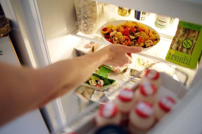 Mất tới gần 17 triệu mỗi năm chỉ v&igrave; 5 m&oacute;n trong tủ lạnh đặt sai vị tr&iacute; m&agrave; nhiều gia đ&igrave;nh kh&ocirc;ng hề biế- Ảnh 5.