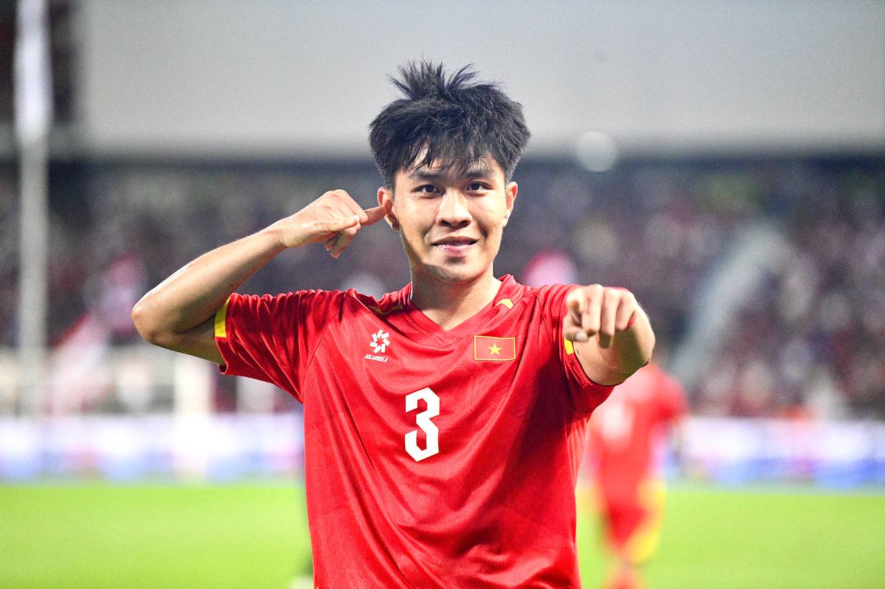 Rộ nghi vấn hotboy tuyển Việt Nam hẹn hò nữ xạ thủ đẹp nhất SEA Games, đàng gái còn công khai tung "hint" couple - Ảnh 3. Rộ nghi vấn hotboy tuyển Việt Nam hẹn hò nữ xạ thủ đẹp nhất SEA Games, đàng gái còn công khai tung "hint" couple - Ảnh 3.