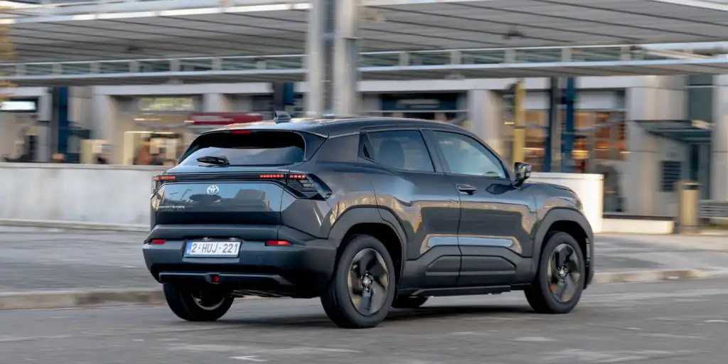 Toyota đang chứng minh cho thế giới thấy họ không thích chứ không phải là họ không có khả năng làm xe điện - Ảnh 4.