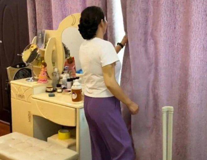 Cứ đến cuối th&aacute;ng chị d&acirc;u lại sang ngủ nhờ, đến lần thứ ba t&ocirc;i mới nhận ra c&oacute; g&igrave; đ&oacute; rất sai- Ảnh 1.