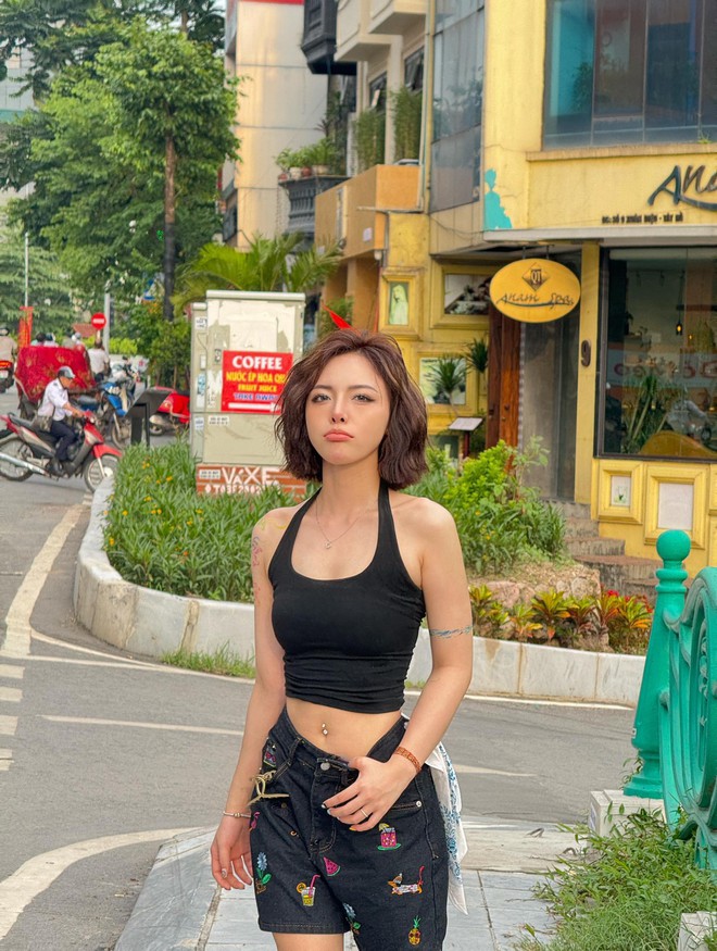 Nữ xạ thủ đẹp nhất Việt Nam tung bộ ảnh cực sexy, body 