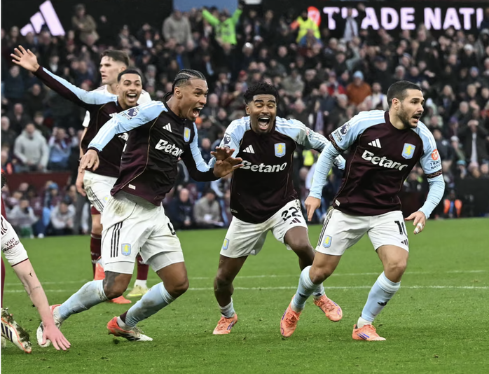 Man United gục ng&atilde; ở Villa Park, hụt hơi cuộc đua v&ocirc; địch - Ảnh 5.