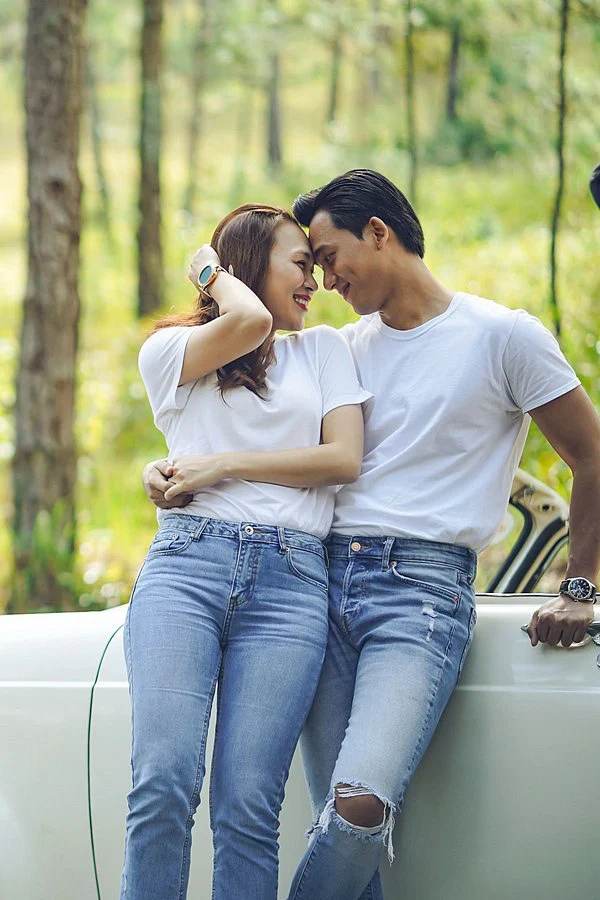 Chuyện t&igrave;nh b&iacute; ẩn của 2 ng&ocirc;i sao h&agrave;ng đầu Việt Nam - Ảnh 1.