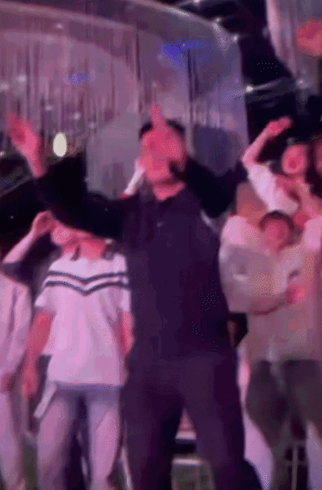 Độc lạ Chương Mỹ: C&ocirc; d&acirc;u l&ecirc;n mạng mời người lạ đến đ&aacute;m cưới, kết quả b&ecirc; cỗ mỏi tay, chắc chỉ Việt Nam mới c&oacute;! - Ảnh 6.