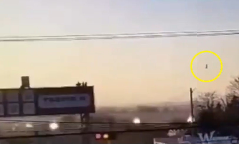 Đ&ograve;n đ&aacute;nh bồi bằng đầu đạn ch&ugrave;m Iskander v&agrave;o cầu Mayaki ở Odessa - Ảnh 1.