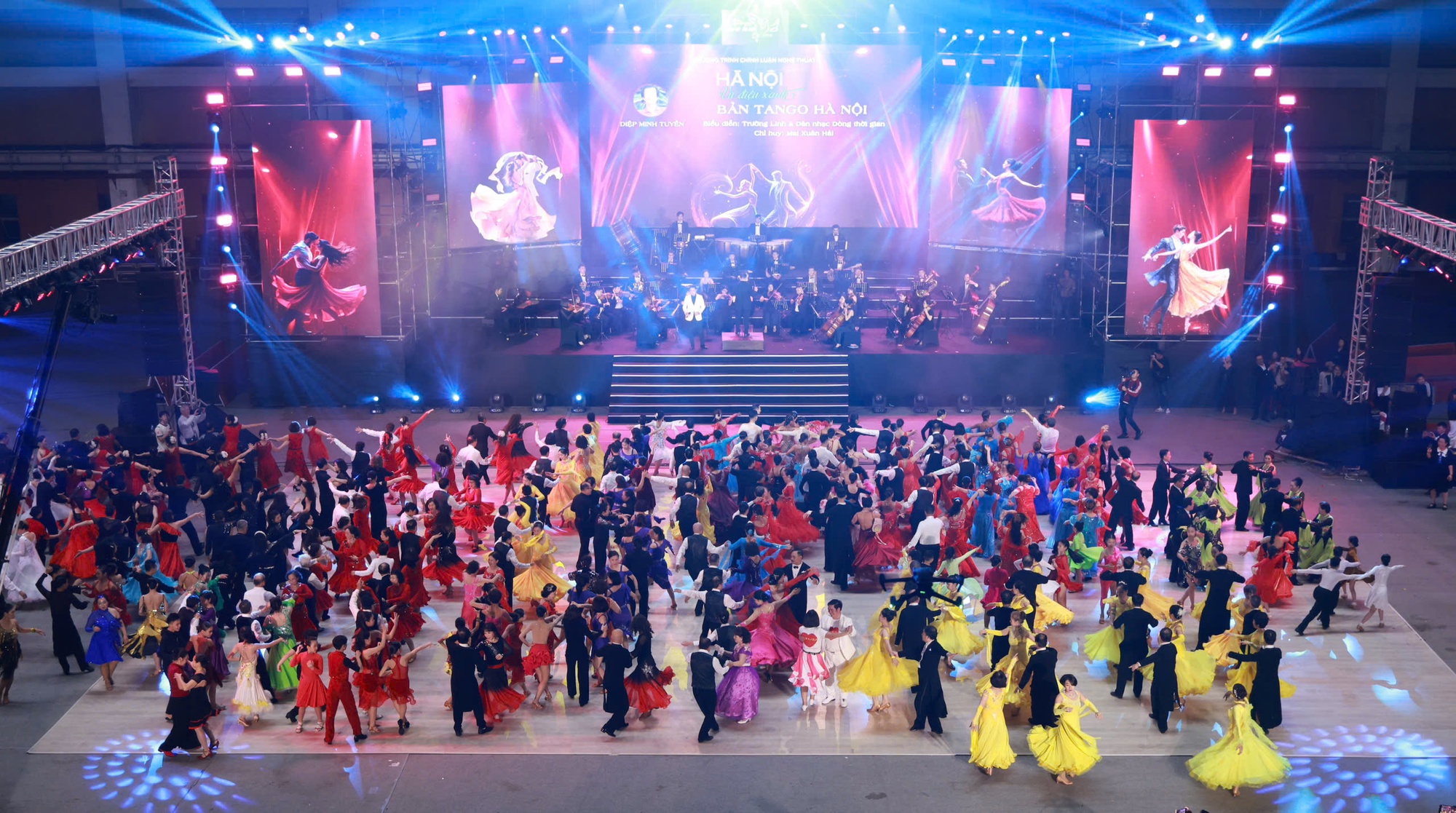 "Bản Tango Hà Nội" với 500 vũ công lập Kỷ lục Việt Nam- Ảnh 2.