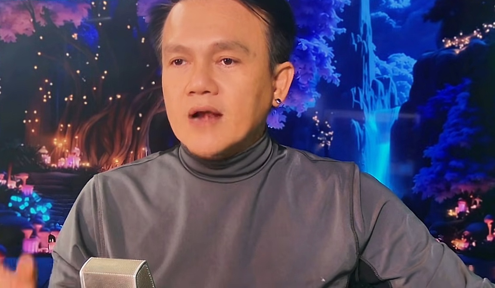 Nam MC nổi tiếng gỡ clip n&oacute;i về Thương T&iacute;n: "T&ocirc;i gỡ bỏ clip kh&ocirc;ng phải v&igrave; sợ ai"- Ảnh 1.