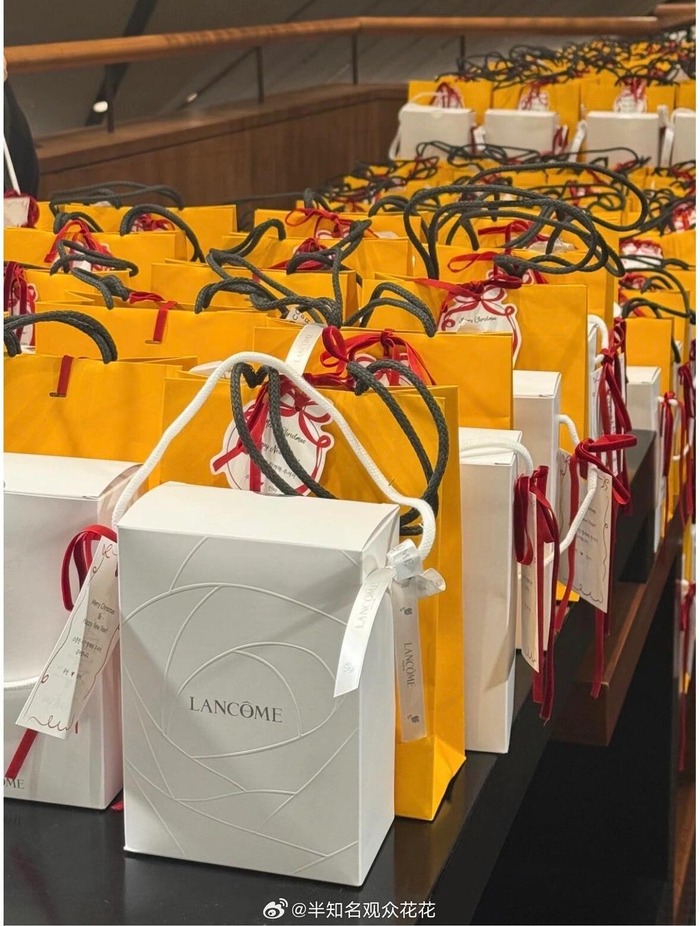 R&ograve; rỉ ảnh hiếm của ch&uacute; rể Kim Woo Bin, thực đơn tiệc cưới v&agrave; qu&agrave; tặng kh&aacute;ch sang xịn g&acirc;y cho&aacute;ng- Ảnh 3.