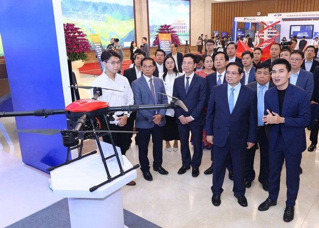 CT Group tr&igrave;nh l&agrave;ng "chiếc đũa thần" Bản sao số tại Diễn đ&agrave;n Quốc gia ph&aacute;t triển kinh tế số v&agrave; x&atilde; hội số lần thứ III - Ảnh 1.