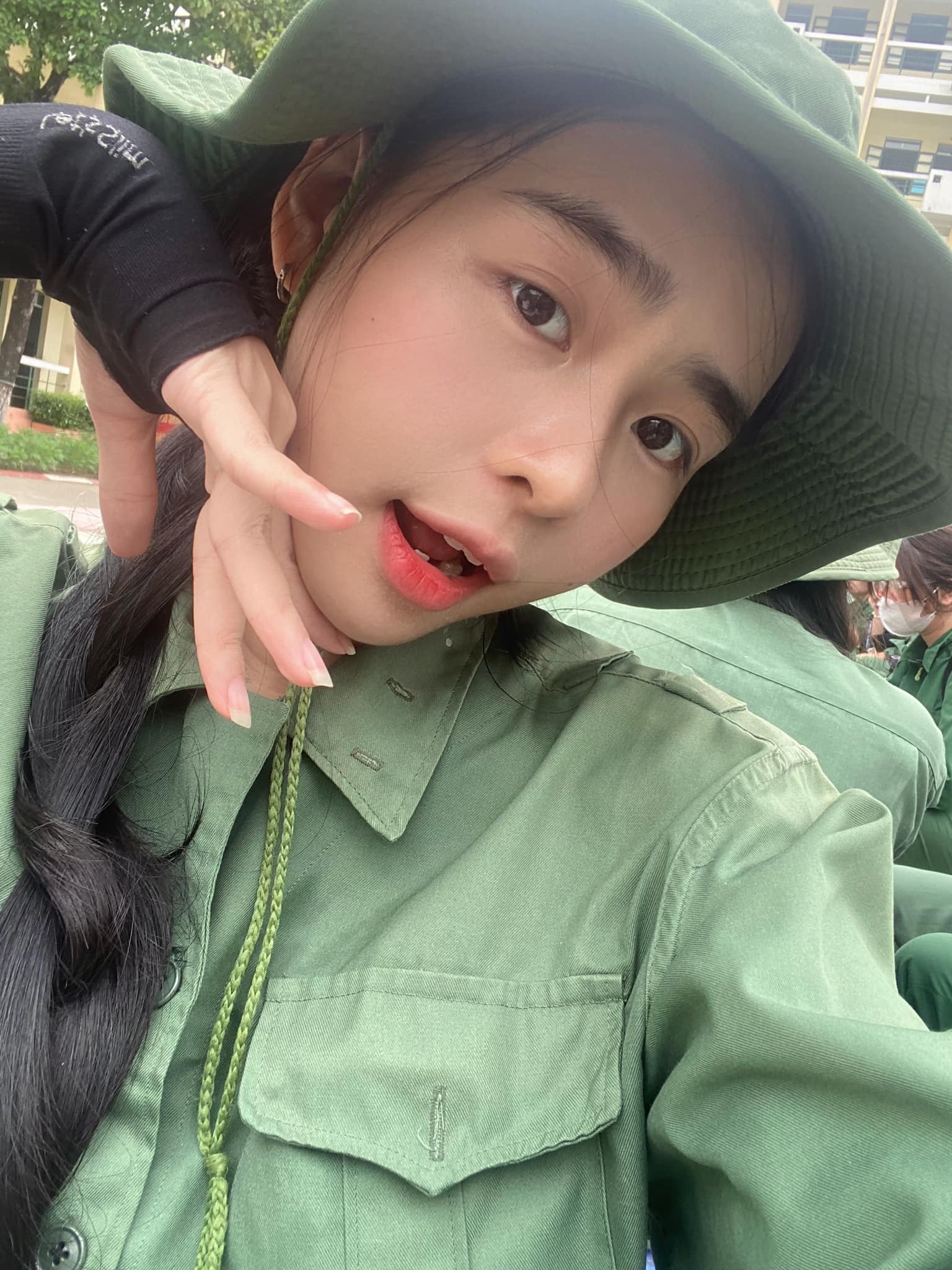 M&ecirc; mẩn nhan sắc hotgirl khiến Thanh Nh&agrave;n (U22 Việt Nam) y&ecirc;u xa ng&agrave;n c&acirc;y số, rồi "cưới liền tay" ở độ tuổi rất trẻ - Ảnh 9.