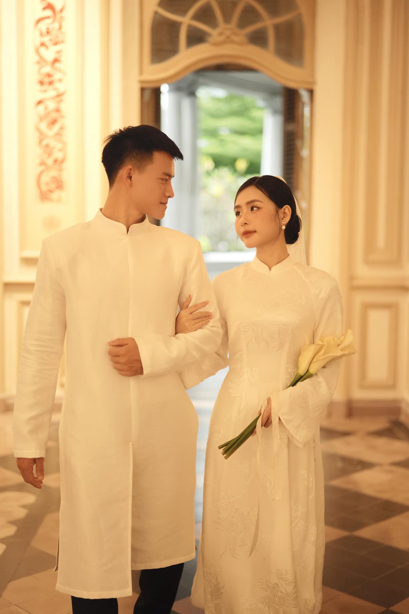 M&ecirc; mẩn nhan sắc hotgirl khiến Thanh Nh&agrave;n (U22 Việt Nam) y&ecirc;u xa ng&agrave;n c&acirc;y số, rồi "cưới liền tay" ở độ tuổi rất trẻ - Ảnh 13.