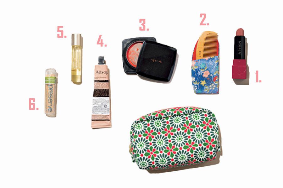 Phụ nữ 40+ nên bỏ 7 món này khỏi túi xách - nhiều người đã thử và bất ngờ vì kết quả- Ảnh 4. Phụ nữ 40+ nên bỏ 7 món này khỏi túi xách - nhiều người đã thử và bất ngờ vì kết quả- Ảnh 4.