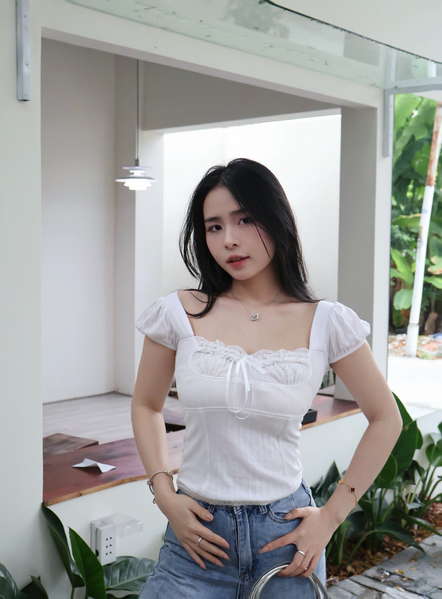 M&ecirc; mẩn nhan sắc hotgirl khiến Thanh Nh&agrave;n (U22 Việt Nam) y&ecirc;u xa ng&agrave;n c&acirc;y số, rồi "cưới liền tay" ở độ tuổi rất trẻ - Ảnh 8.