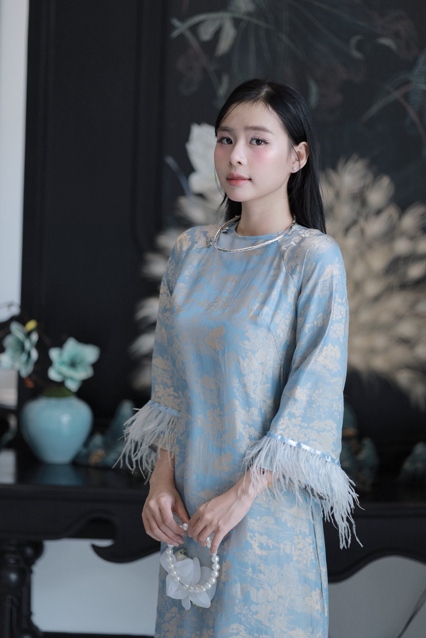 M&ecirc; mẩn nhan sắc hotgirl khiến Thanh Nh&agrave;n (U22 Việt Nam) y&ecirc;u xa ng&agrave;n c&acirc;y số, rồi "cưới liền tay" ở độ tuổi rất trẻ - Ảnh 3.